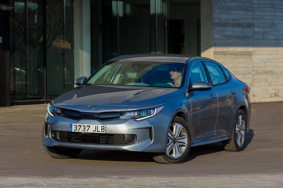  Kia Optima Plug-In Hybrid (JF) 2016 года  (WW) (фото 27 из 41)